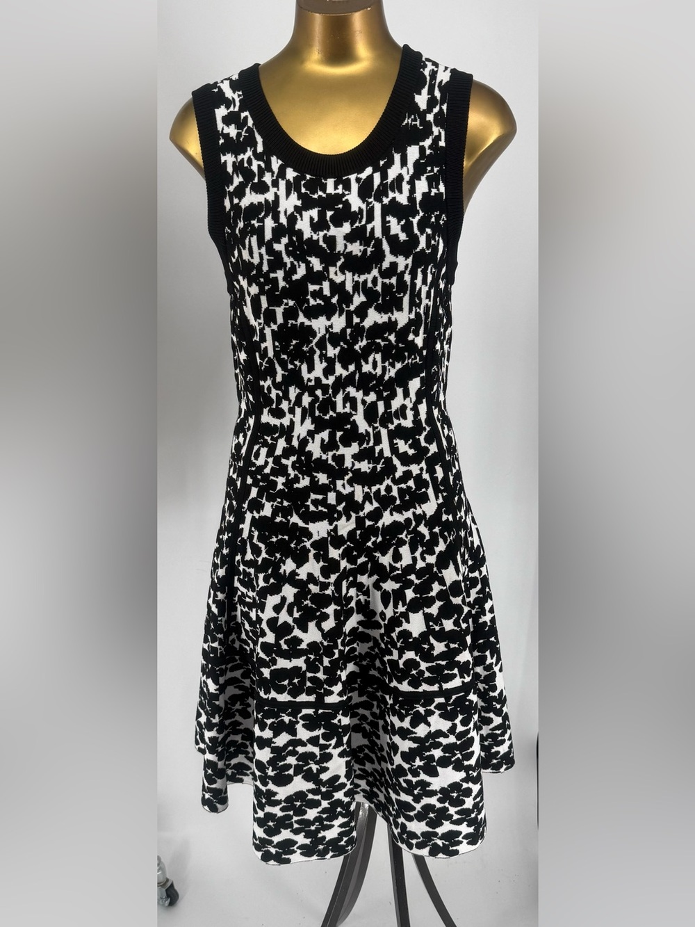 Kate Spade New York Black & White Knit Sleeveless Fit-and-Flare Dress Size M